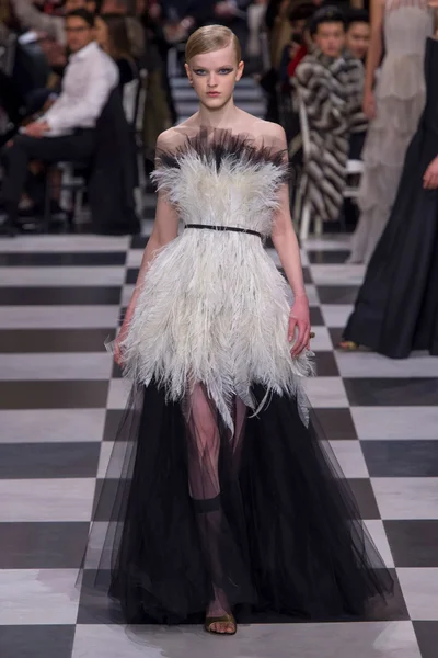 Look 23